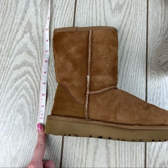 UGG Classic II Genuine Shearling Lined Short Boot US5 Chestnut Suede $170 - Picture 5 of 11